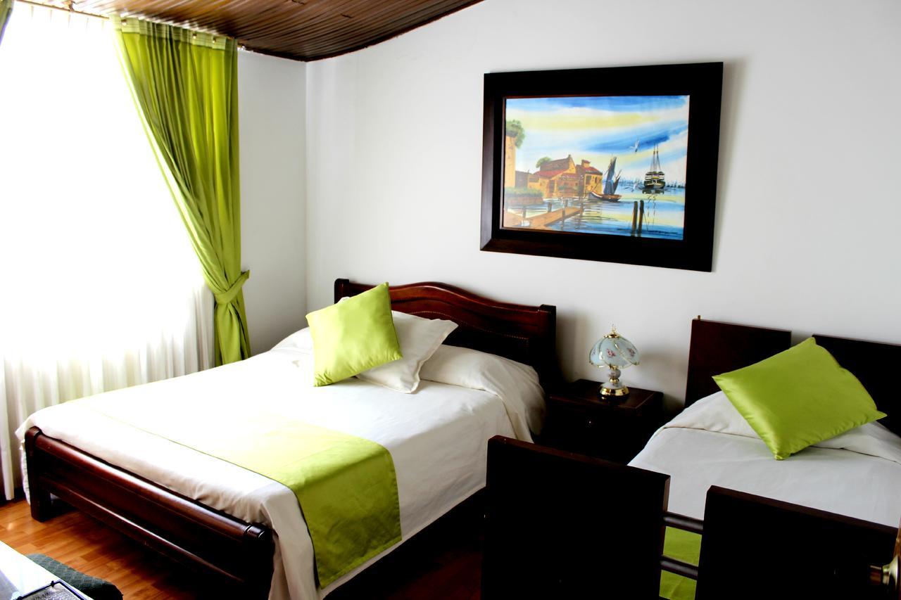 Casa Lozano Bed & Breakfast - Bogota — Photos 1